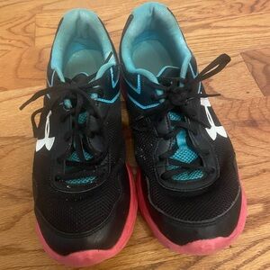 Sneakers under armour size 7